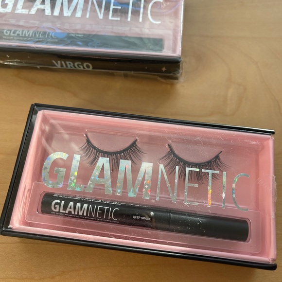 Fake Lash Set - Picture 5 of 7